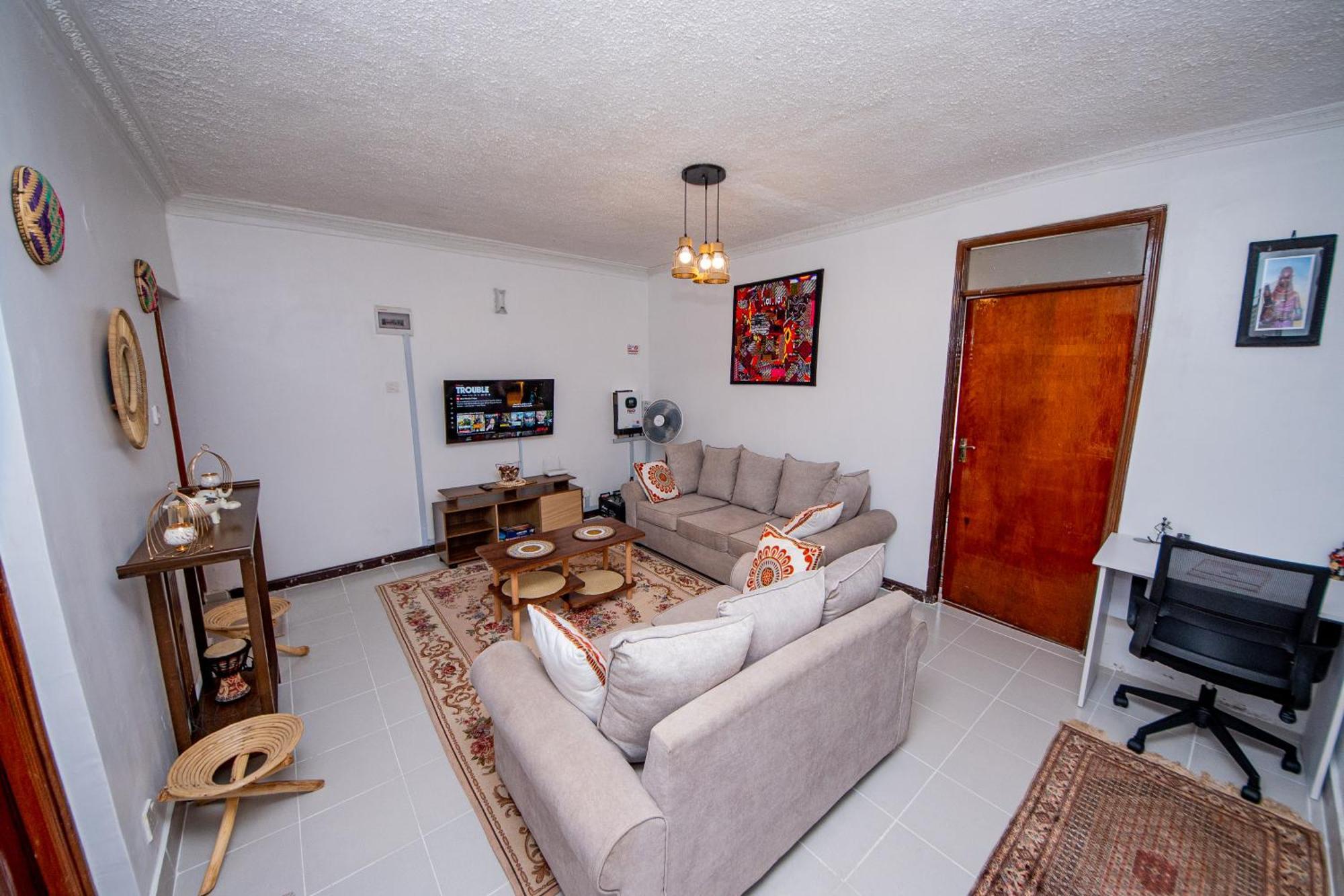 Arabella Shaba African Inspired Cozy In Apartment